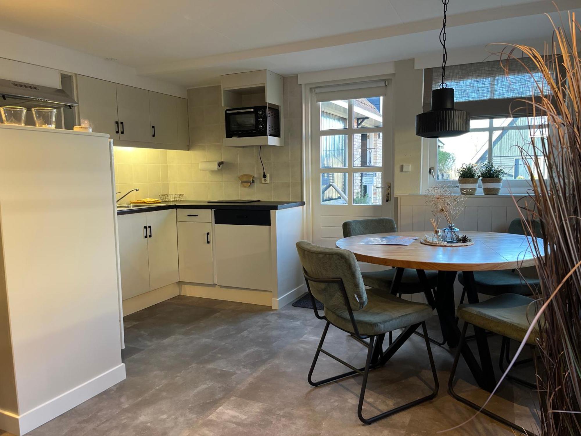 It Buthus Apartment Baaiduinen ภายนอก รูปภาพ